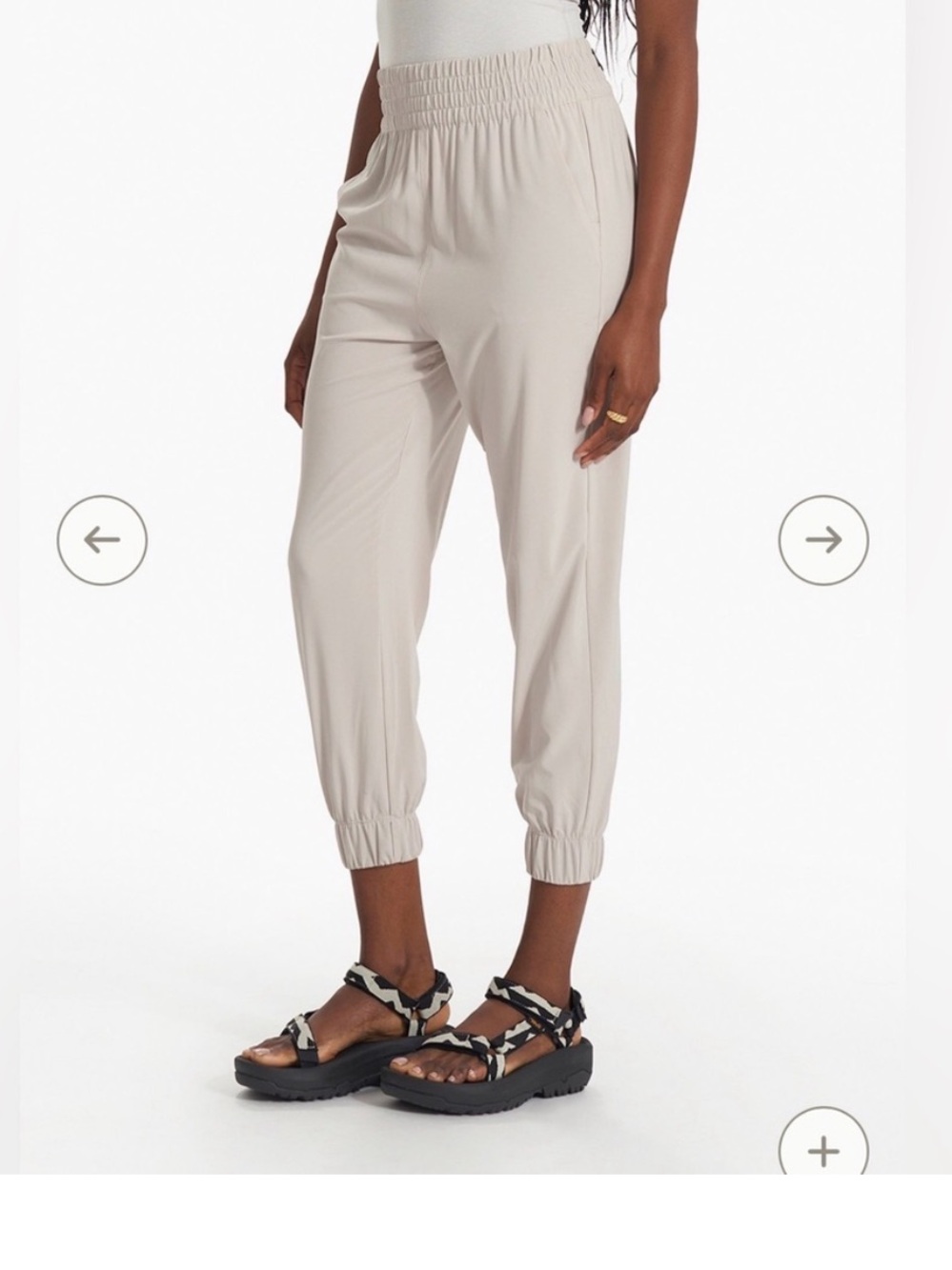 Vuori Women’s Cream Villa Jogger Pants Large